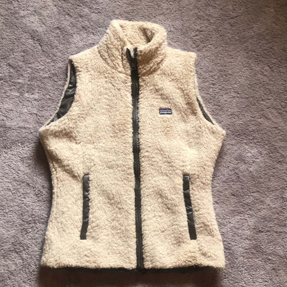 Reversible Patagonia Sherpa vest tan/brown